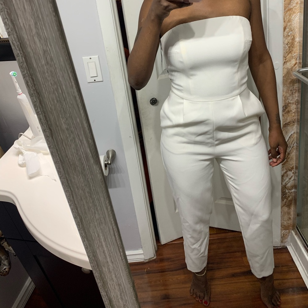 🚫SOLD🚫Express White Strapless Jumpsuit - Picture 3 of 8